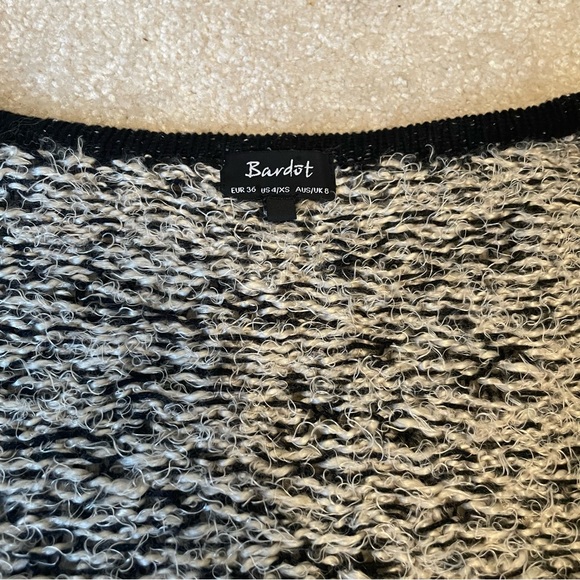 Bardot - Waterfall style animal print fuzzy sweater - Picture 2 of 11